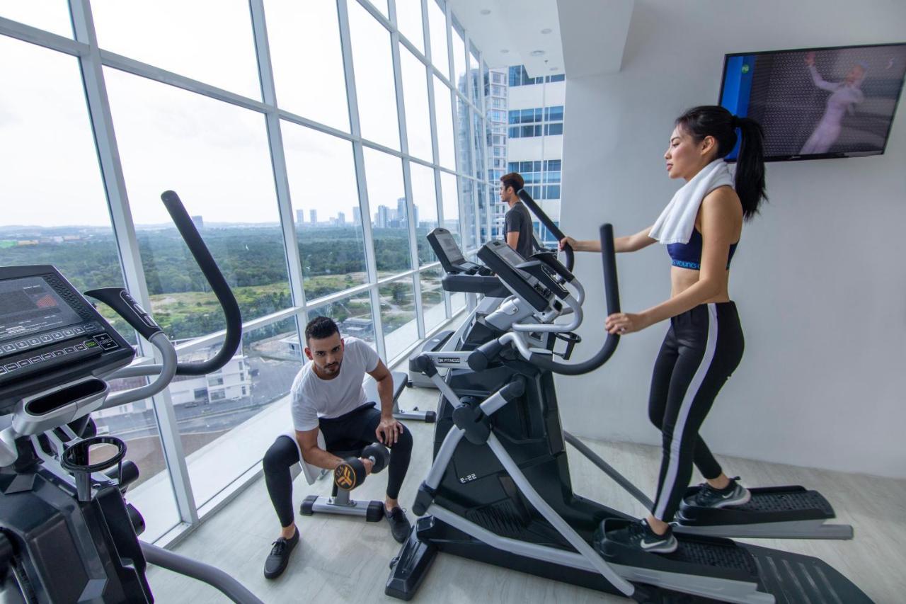Fraser Place Puteri Harbour Nusajaya  Dış mekan fotoğraf Elliptical cross trainer