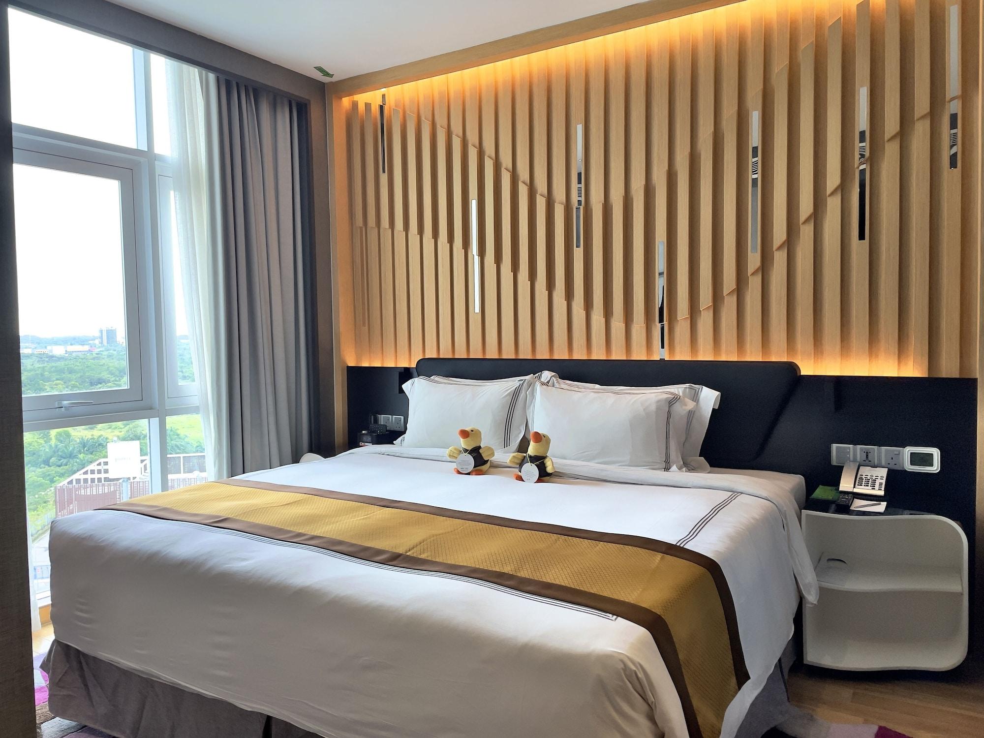 Fraser Place Puteri Harbour Nusajaya  Dış mekan fotoğraf A bedroom in a hotel