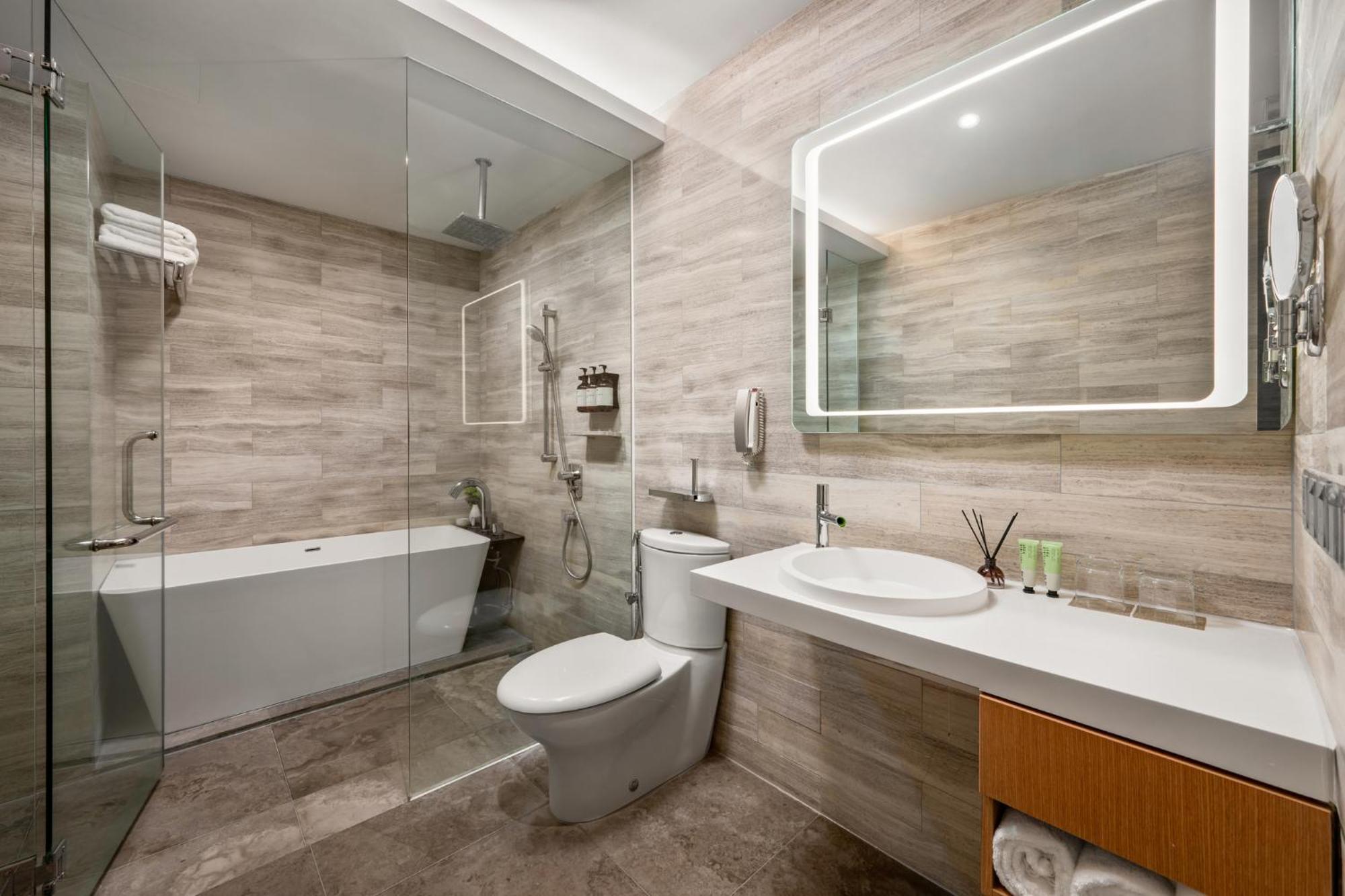 Fraser Place Puteri Harbour Nusajaya  Dış mekan fotoğraf Bathroom