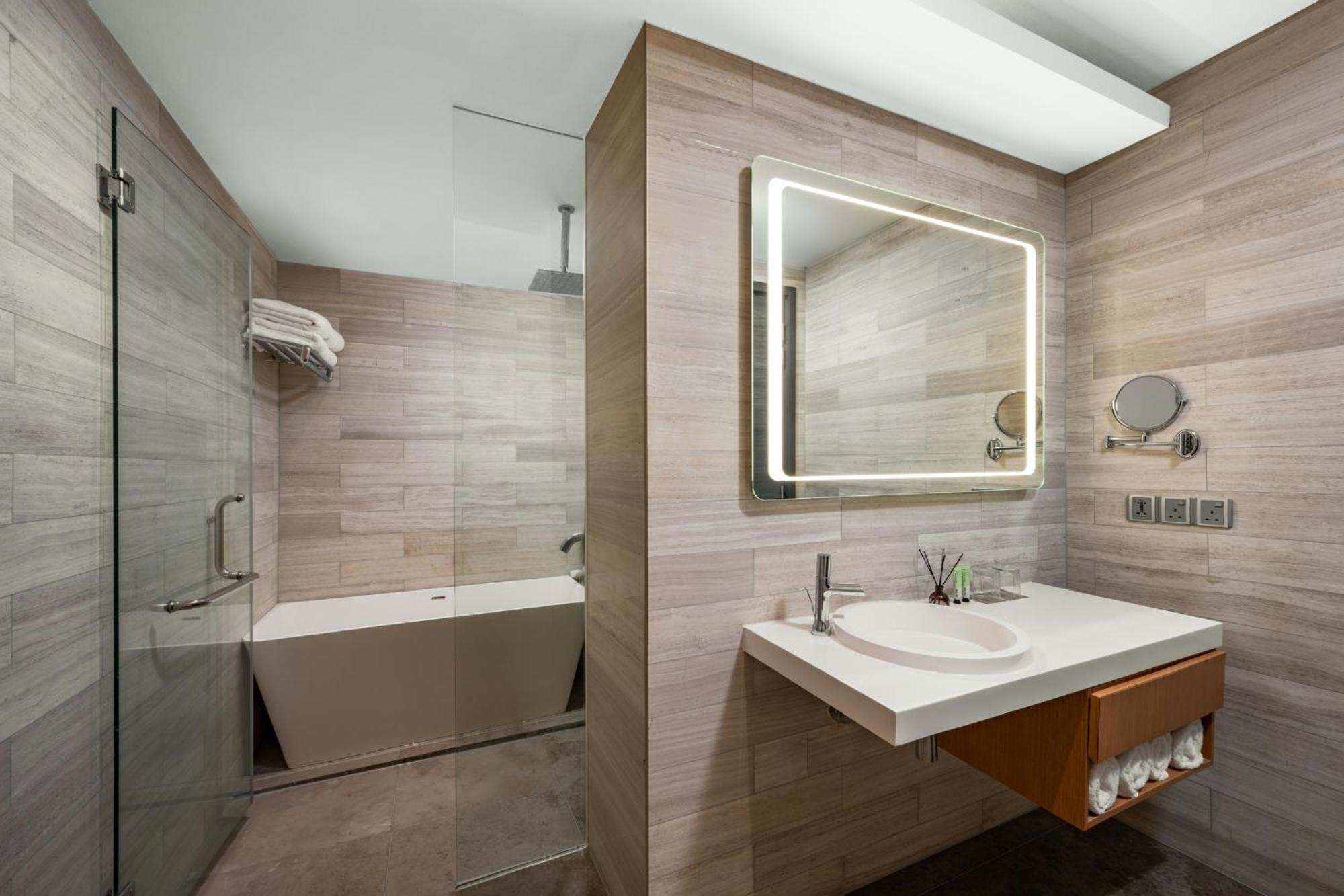 Fraser Place Puteri Harbour Nusajaya  Dış mekan fotoğraf Bathroom